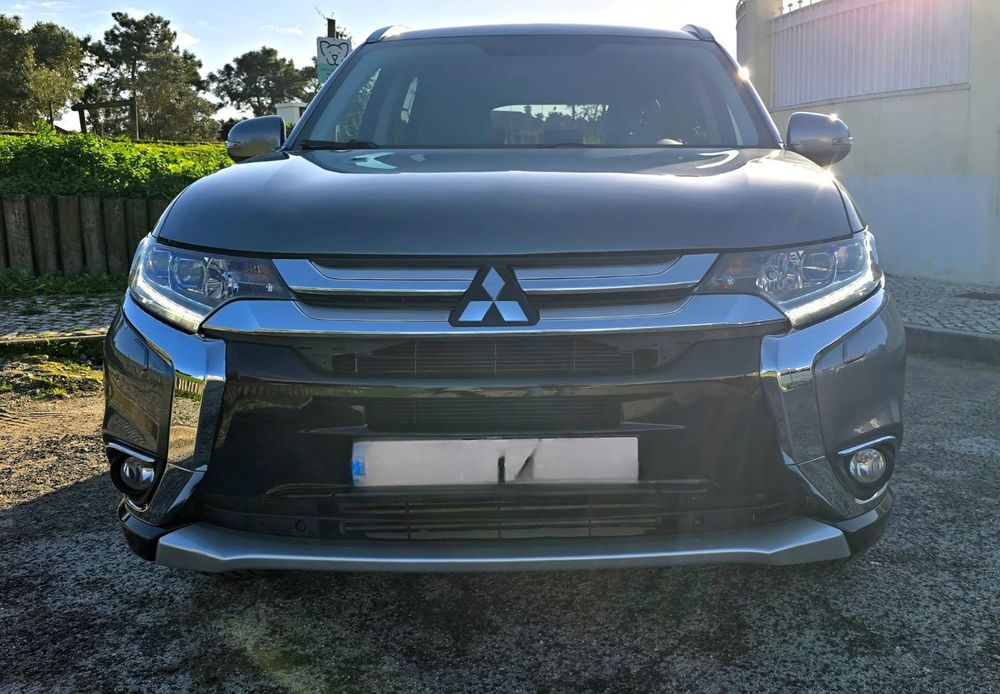 Mitsubishi Outlander 2.2 DI-D Instyle Navi