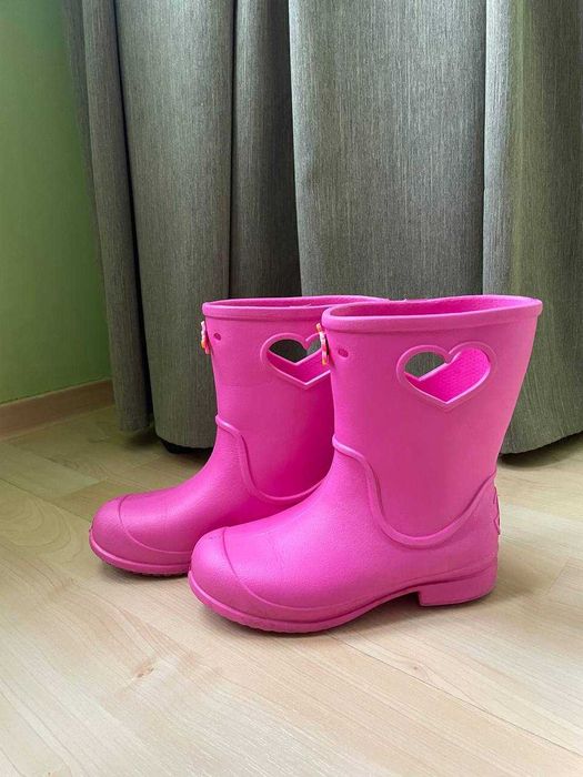 Продаю чоботи дощрві