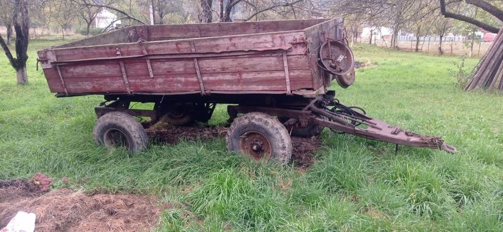 Трактор продається