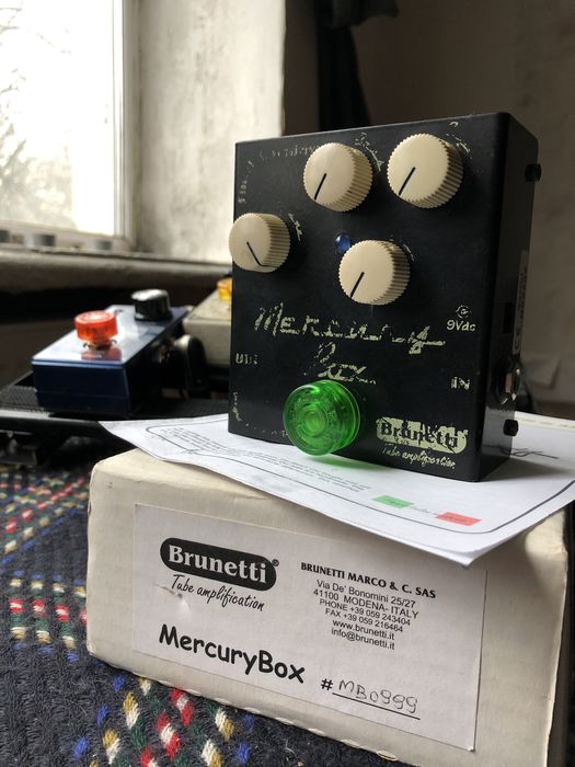 Гітарні педалі(гітарна педаль)педалборд