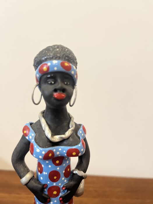 Boneca africana em barro