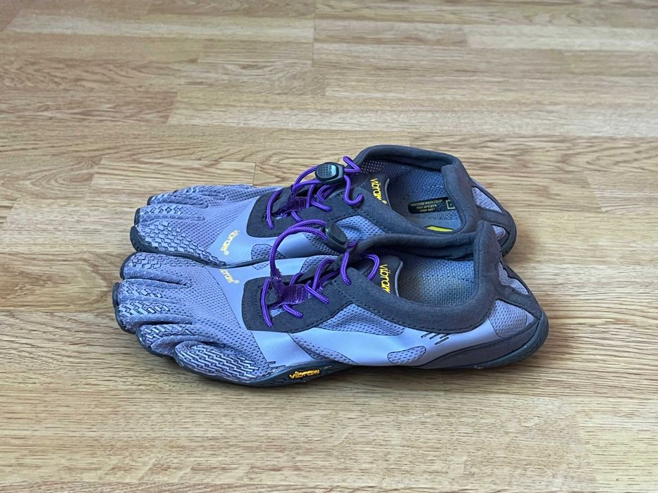 Оригінальні босоногі кросівки Vibram FiveFingers 37 розміру