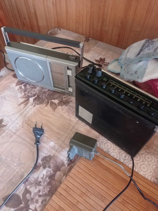 Радіоприймачі Grundig та інших