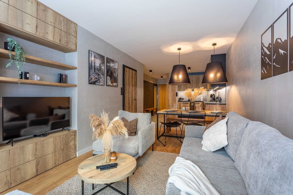 Apart Invest Mountain  Tree Apartment