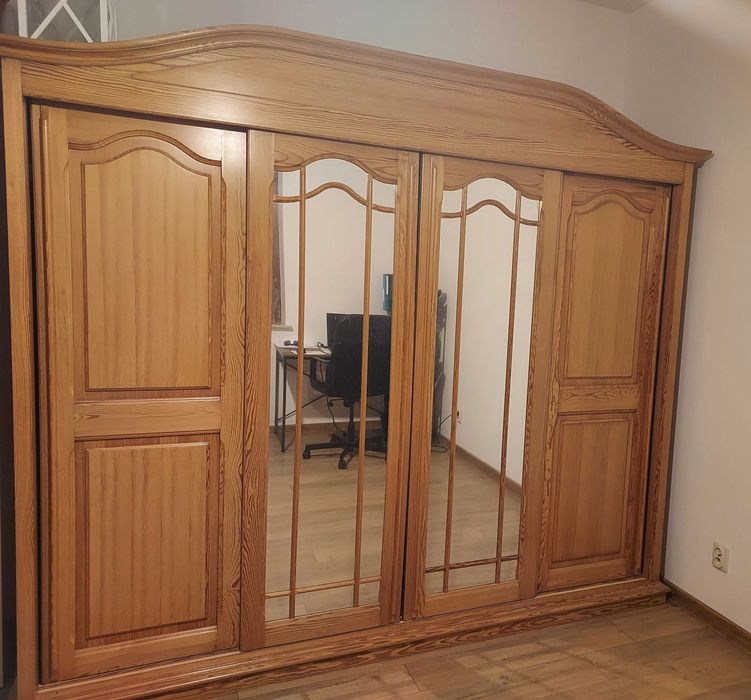Duża szafa sosnowa