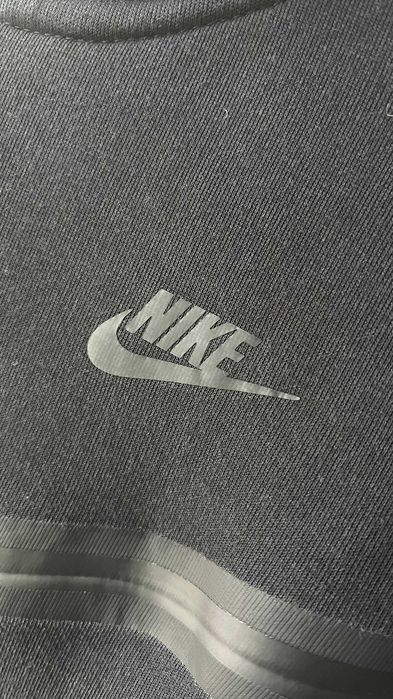 Bluza Nike Tech Fleece czarna rozpinana z kapturem r. M