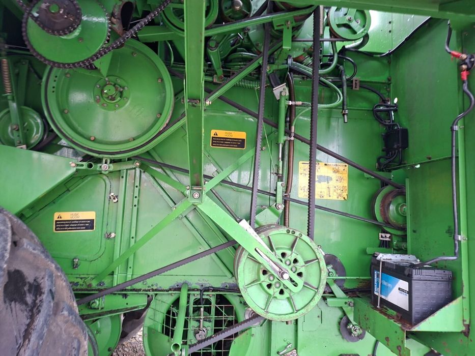 Зерно збиральний комбайн JOHN DEERE 1055 свіжо привезений