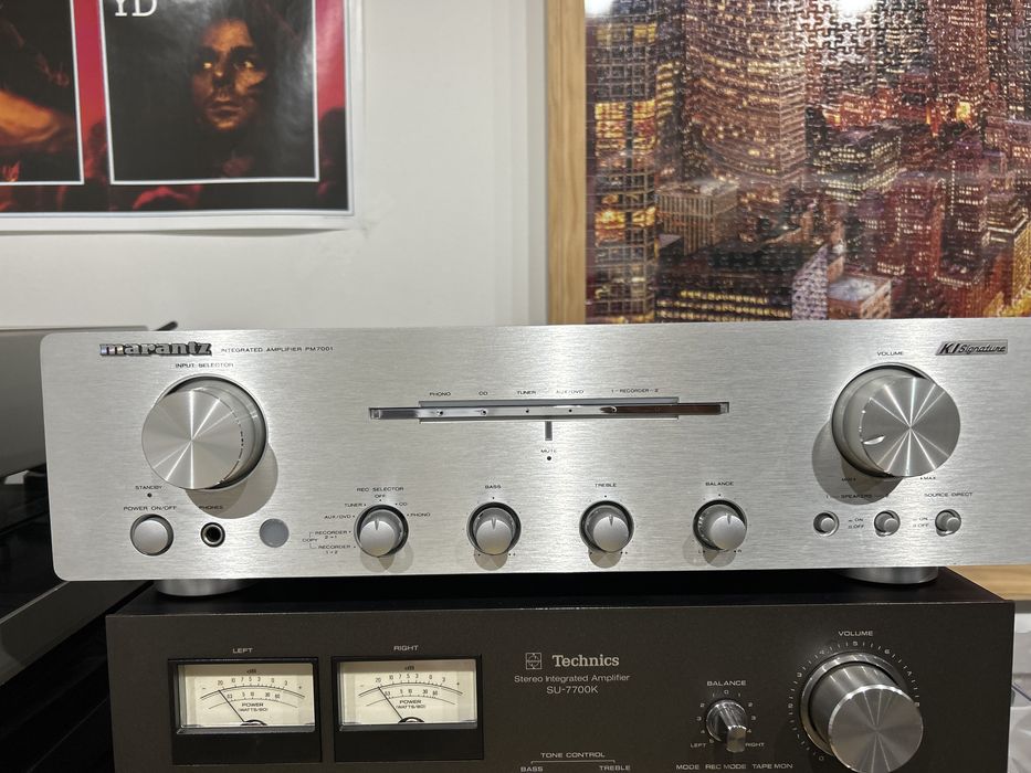 Amplificador Marantz PM 7001 Ki Signature com  comando.