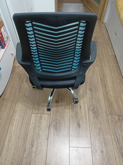 Fotele obrotowe młodzieżowe Jumi