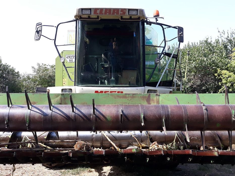 Комбайн Claas Mega-218