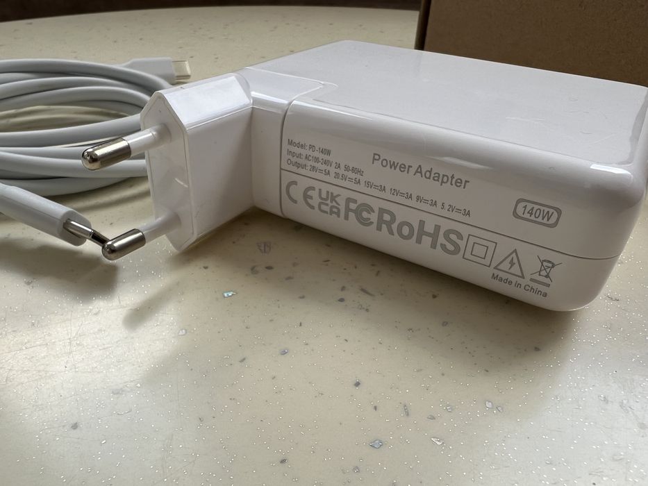 Блок живлення 140W Type-C to Type-C для MacBook, iPhone 15 - 17 Pro Max Комплект Блок + Кабель