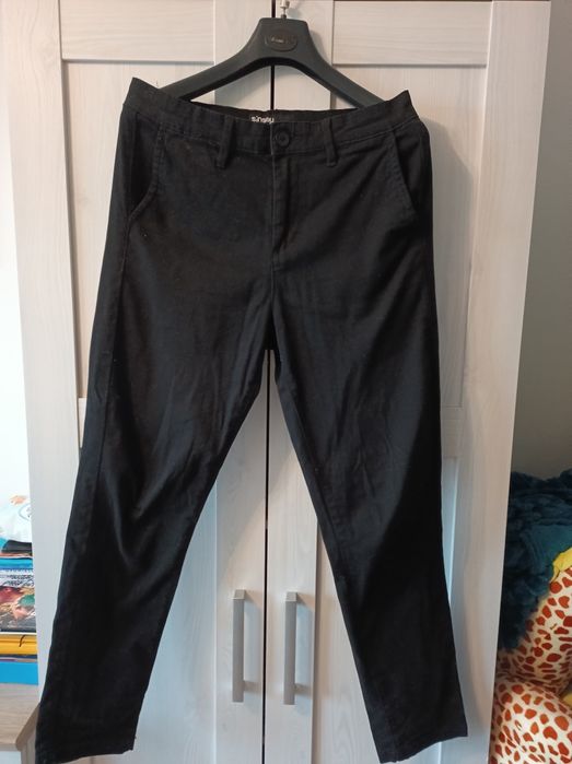 Spodnie chłopięce r. 28