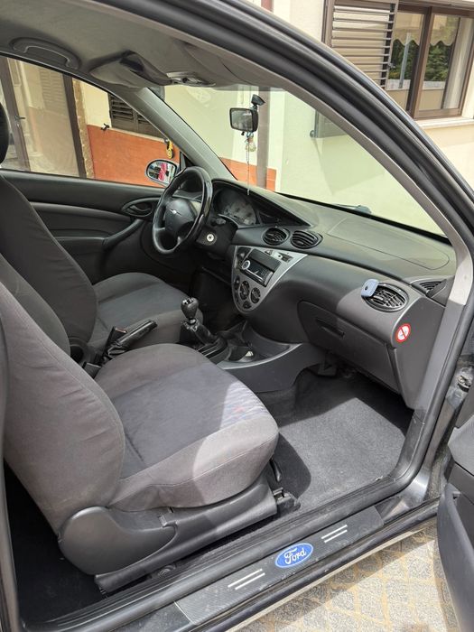 Vendo ford focus 1.8 (negociável)
