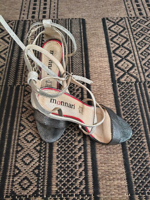 Szpilki sandałki Monnari