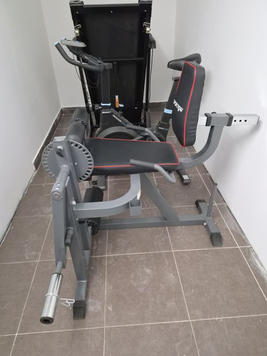 Maquina leg extension e leg curl
