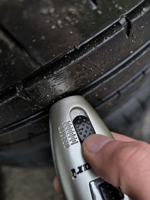 Opony letnie 245/45 R17 Dunlop