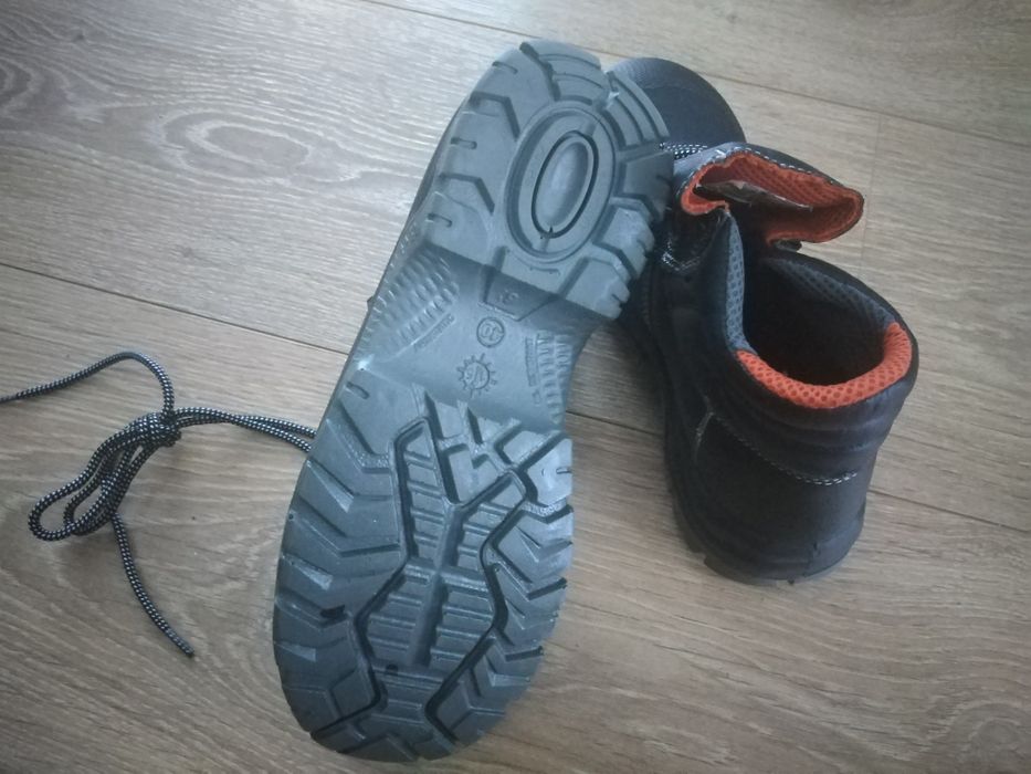 Buty męskie roz. 40 Nowe