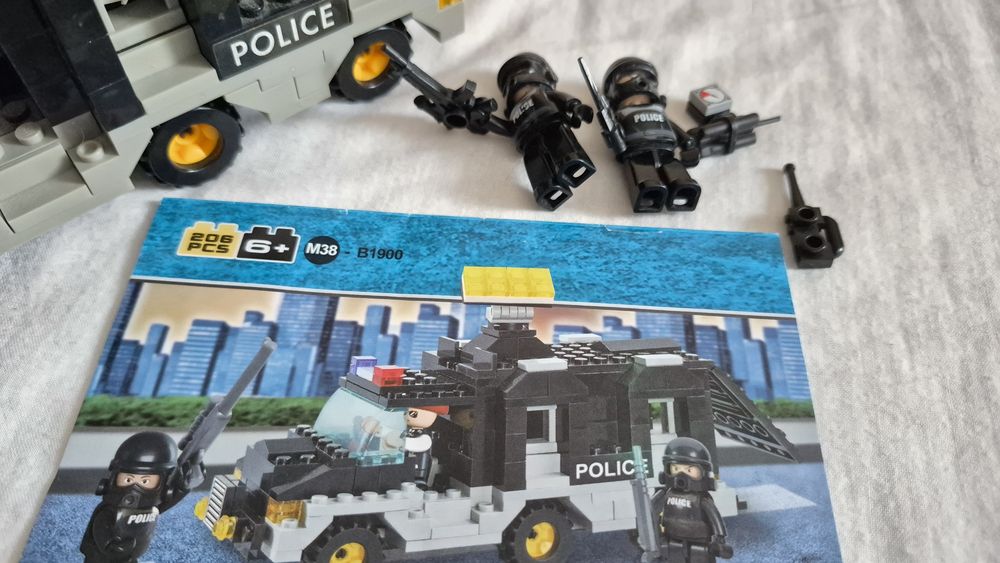 Конструктор лего Поліція 206 дет +