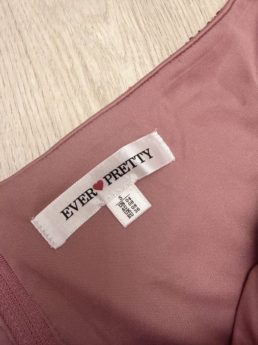 Przepiękna Suknia Balowa