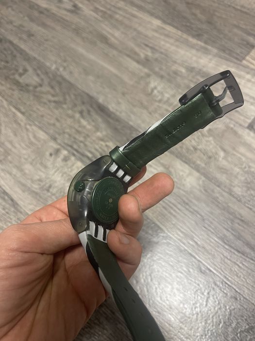 Продам часы Swatch