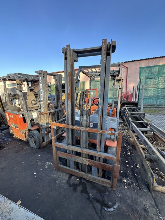 Розбираю навантажувач вилковий Heli погрузчик кара автонавантажувач