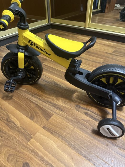 Беговел , велосипед 2в 1