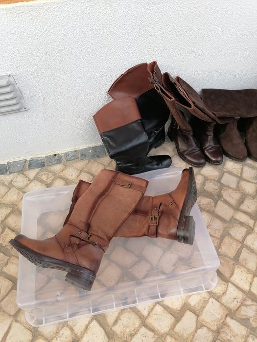Botas várias como novas