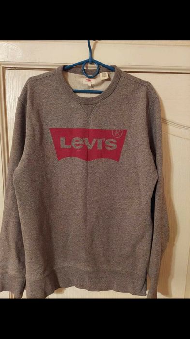 Продам кофту levis