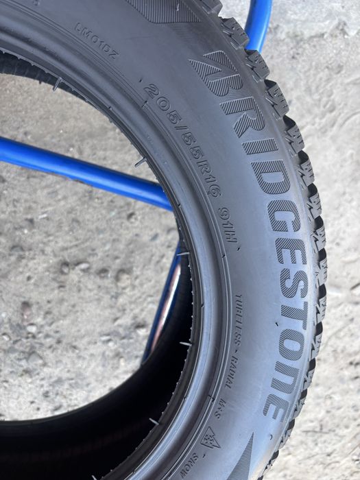 205/55/16 R16 Brigestone Blizzak LM001 зима 4 шт ціна за 1 шт