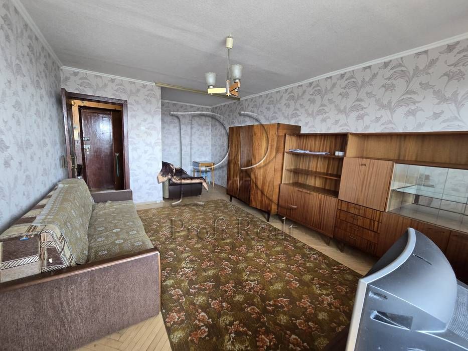 Продаж 1 кімн. квартири біля метро вулиця Юрія Глушка 9А