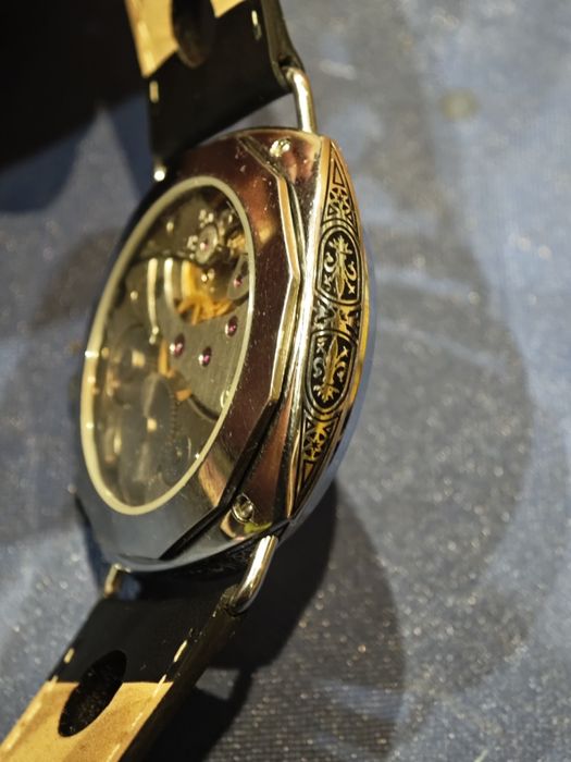 Zegarek mołnia pasówka