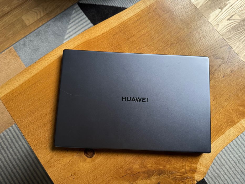 Laptop Huawei MateBook D 15  Ryzen 5  8GB RAM Dysk 256GB SSD Win 10