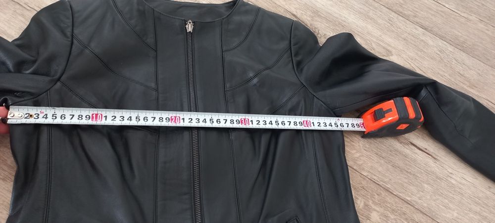 Куртка, піджак жіночий з натуральної шкіри