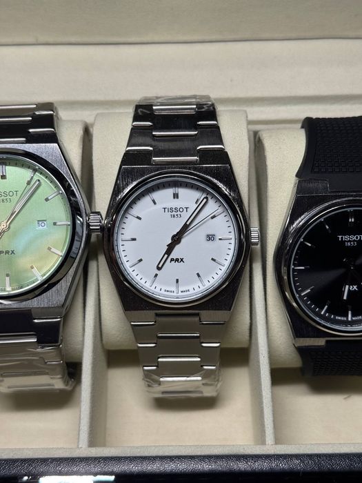 Чоловічий годинник Tissot PRX Silver White Lume з світіннєм циферблату в темряві