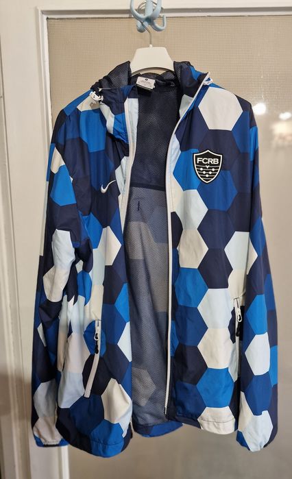 Kurtka wiatrówka marki Nike
