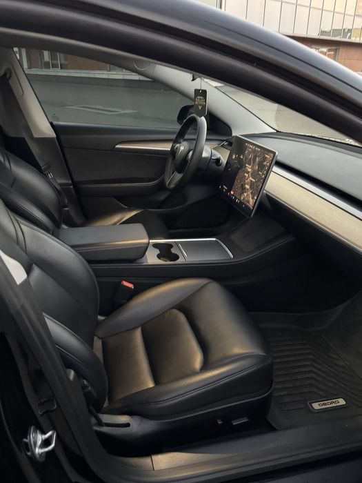 Tesla model 3 2021