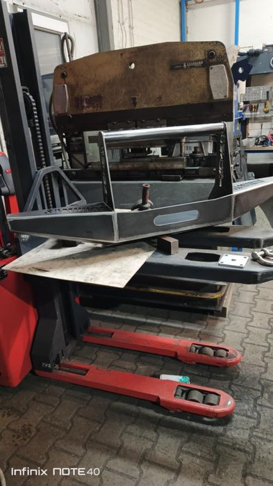 Zderzak pod wyciągarkę do samuraia samuraja w elementach do spawania