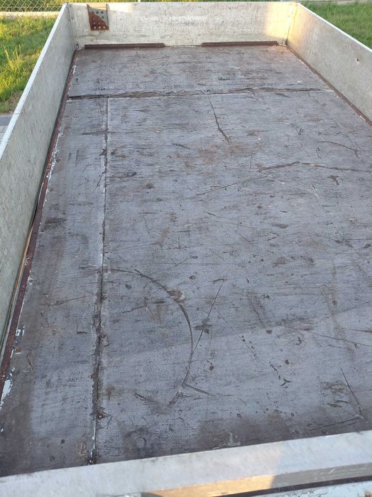 Sprzedam.Przyczepa ciężarowa 2000 DMC,burty aluminiowe