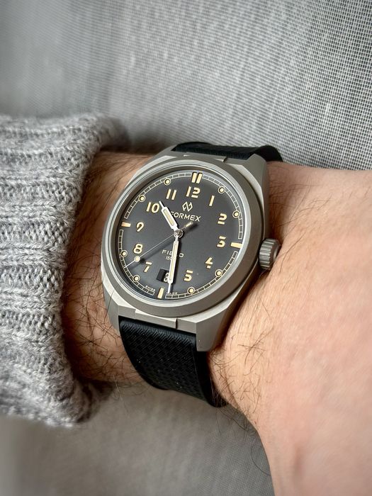 Zegarek Formex Field Ash Gray tytan Sellita SW200.