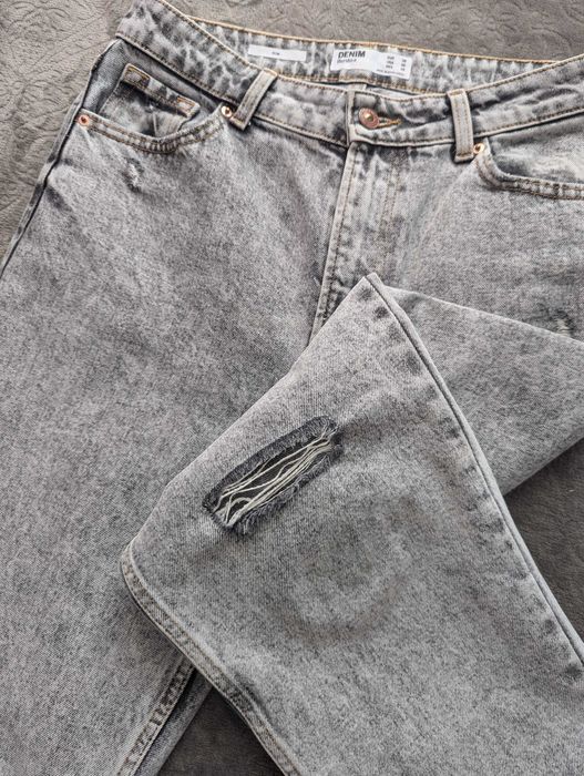 Джинси Mom's жіночі Bershka б/в