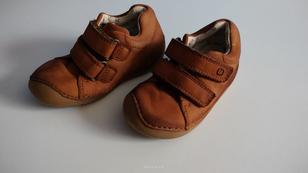 Buty dziecięce rozmiar 22