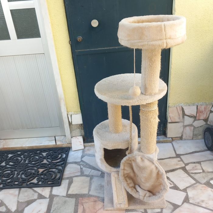 Aranhador Gatos 1,14 m + Ferplast Nova / Porta Câes