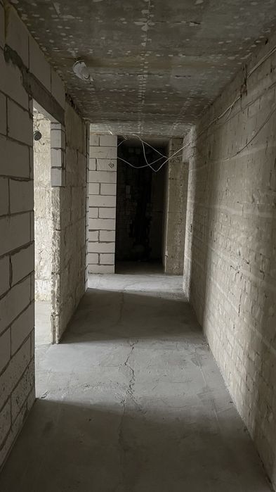 Продам 3-х кімнатну квартиру ринок Нива