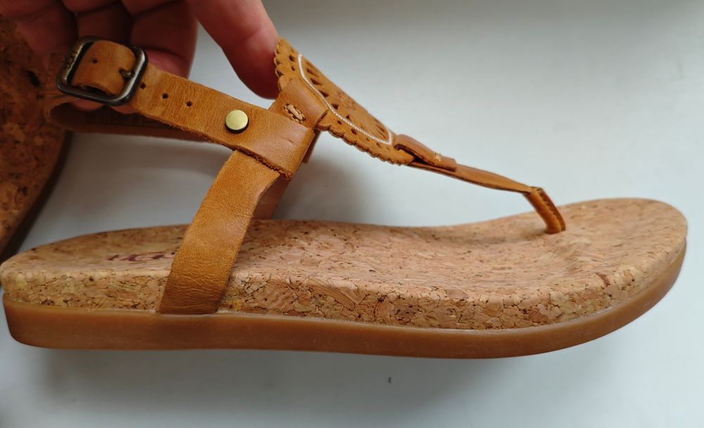 Босоножки женские UGG Ayden 2
