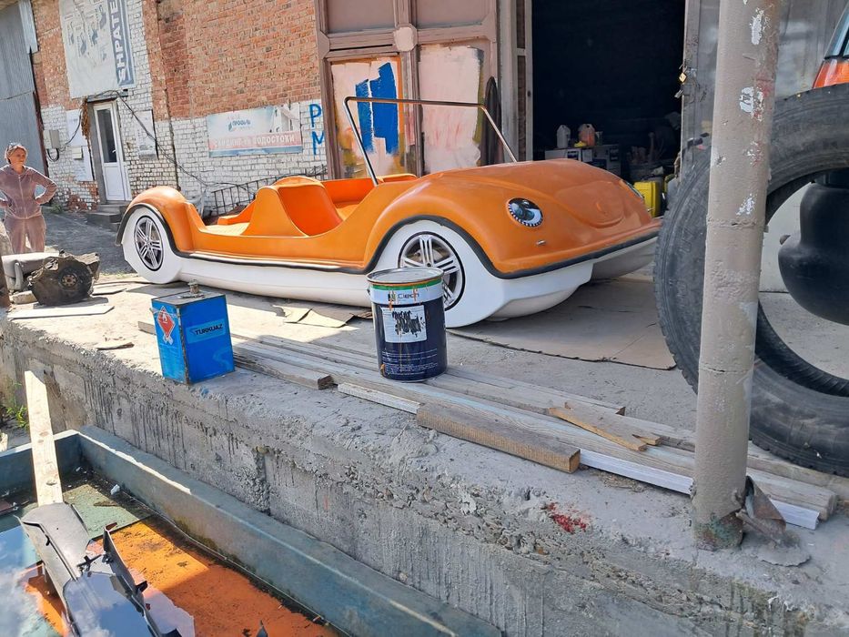 Продам бізнес.Виробництво катамаранів,гірок,басейнів,чанів і інше.