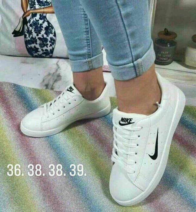 Buty damskie sportowe