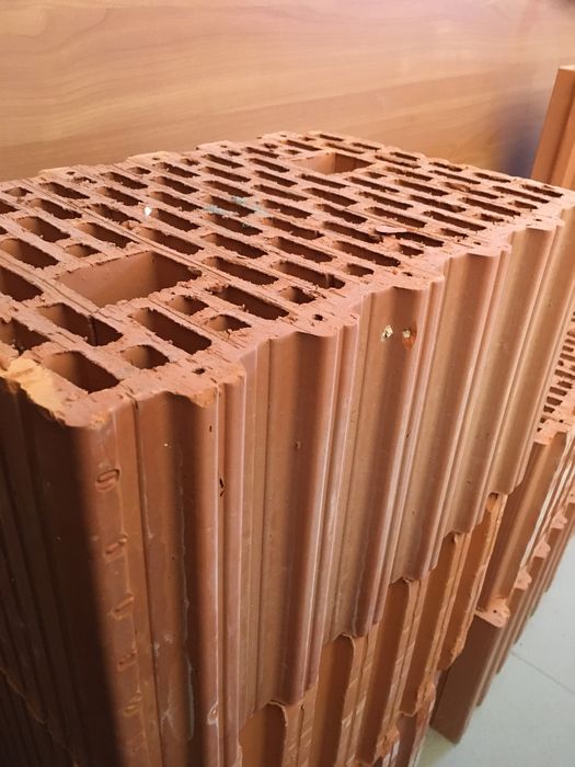 Цегла повнотіла/пустотіла одинарна, блоки