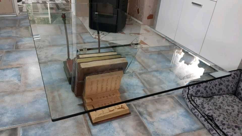 stol ze szklanym blatem