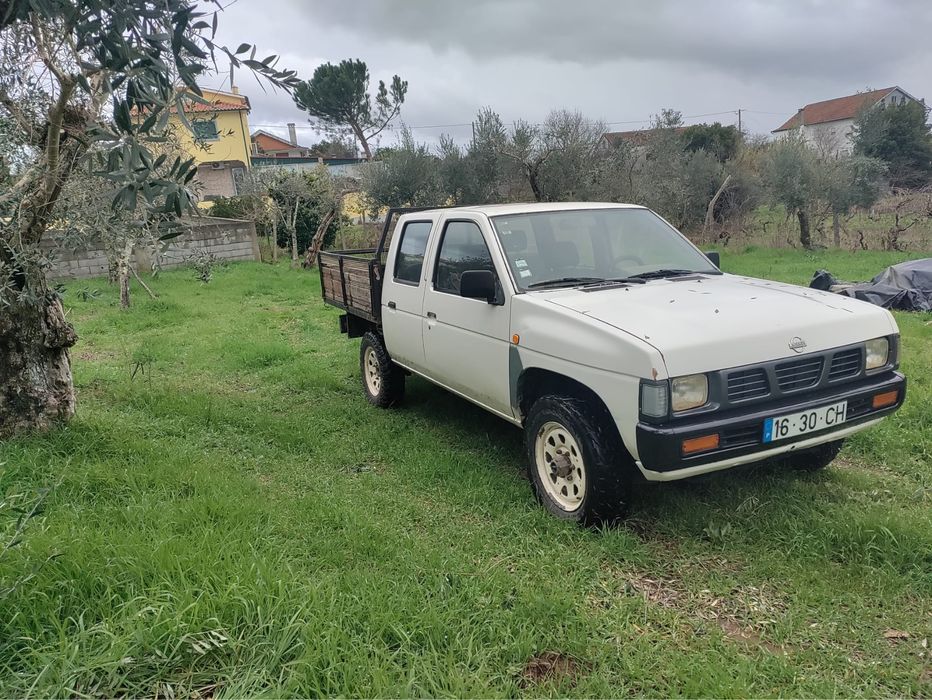 Nissan D21 4x4 cabine dupla