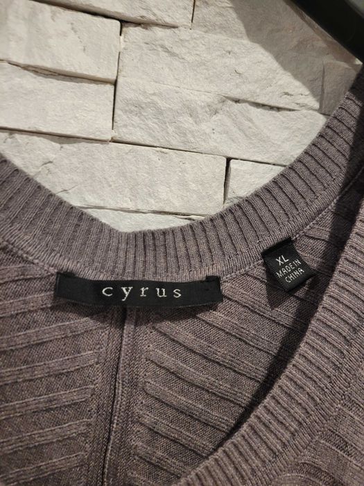 Cyrus sweter szary grafitowy 42 XL